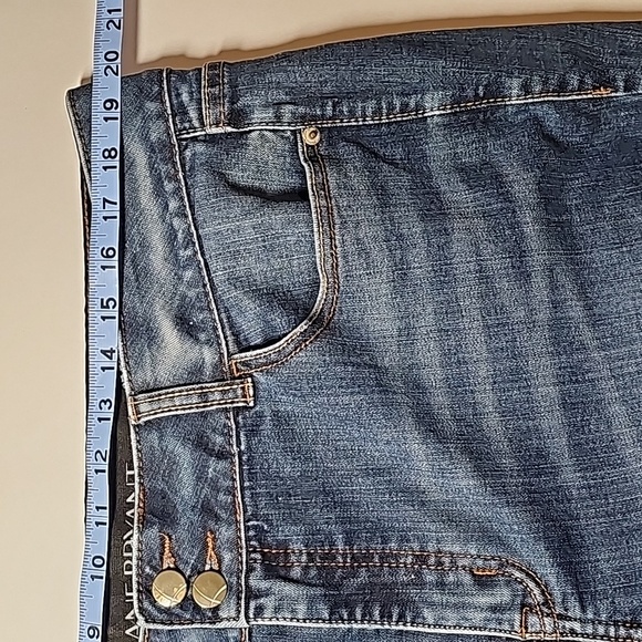 Lane Bryant 18 Short Bootcut Jeans Tighter Tummy Technology Whiskering Denim - Picture 9 of 12